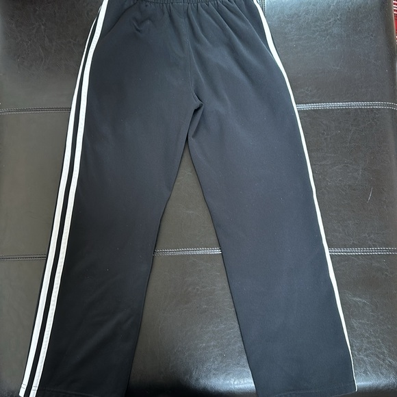 Classic Adidas 3 stripe sweat pants - Picture 8 of 15